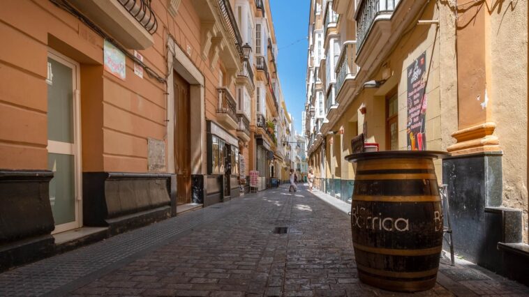 Las 6 características que hacen a los bares andaluces únicos